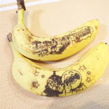 「【おうち時間にアート】バナナの皮に可愛いイラスト♡子どもでもできる簡単お絵描きで秋を楽しもう！」の画像1