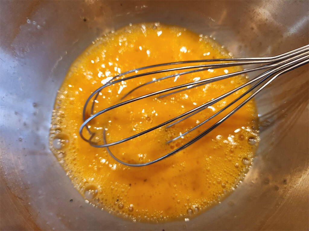 【シェフの超技術】「オムレツの表面をツヤツヤにする方法」に挑戦！ホテル級のオムレツを作るワザ