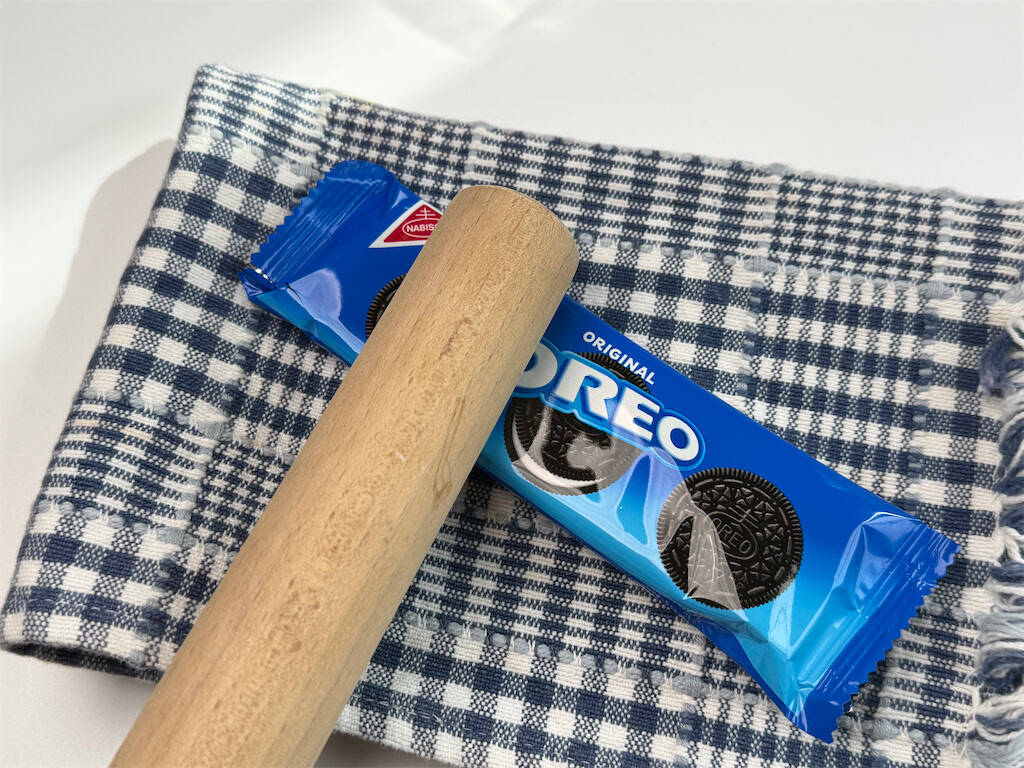 【材料3つでこの完成度】オレオで「バレンタインチョコ」作ってみた！砕いて流して固めれば…パリっとほろ苦♡