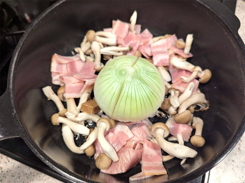 【ひとり1個ペロリ】な「丸ごと玉ねぎポトフ」作ろう！玉ねぎトロットロ～♡材料切ったら鍋任せでOK!?