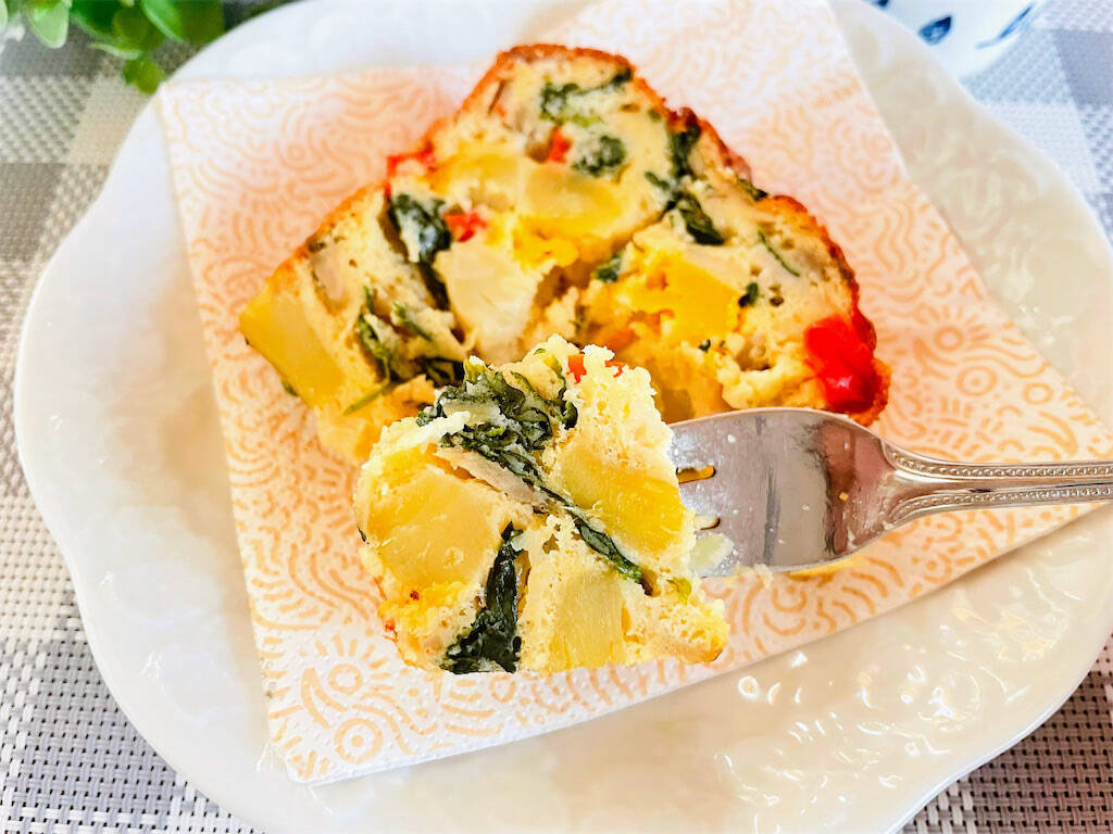 【ホケミでお惣菜】野菜たっぷり「農家ならではケークサレ」作ってみた♪冷蔵庫の余り野菜でOK！