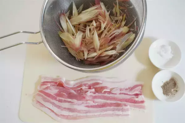 「【薬味じゃない食べ方】香りが食欲そそる「ミョウガの豚バラ肉巻き」作ってみた！辛みも爽やか〜【農家直伝】」の画像