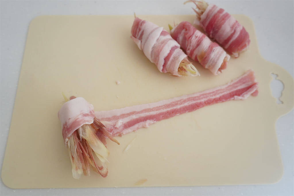 【薬味じゃない食べ方】香りが食欲そそる「ミョウガの豚バラ肉巻き」作ってみた！辛みも爽やか〜【農家直伝】