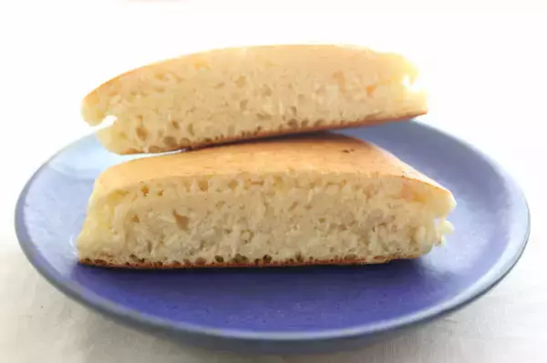 「【8.3万いいね】ふわふわホットケーキ作るなら「先に卵と牛乳を混ぜる」「粉は後」というのでやってみた！【全農公式Twitter】」の画像