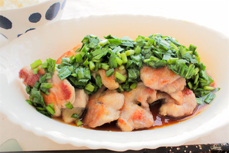 【リュウジレシピ】旬のニラなら生でもイケる！「ニラだれ鶏」に挑戦♪やわらかくて甘くて香りは穏やか～♡