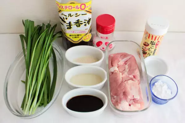 「【リュウジレシピ】旬のニラなら生でもイケる！「ニラだれ鶏」に挑戦♪やわらかくて甘くて香りは穏やか～♡」の画像