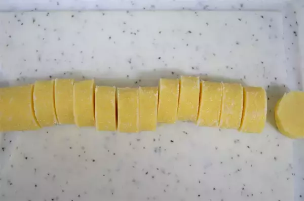 「【初心者歓迎】サクほろ食感がたまらん「ディアマンクッキー」はホケミでできる！型抜きも不要♪【森永製菓】」の画像