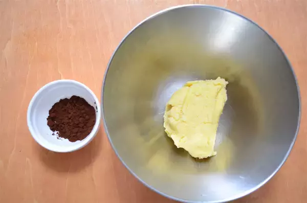 「【初心者歓迎】サクほろ食感がたまらん「ディアマンクッキー」はホケミでできる！型抜きも不要♪【森永製菓】」の画像