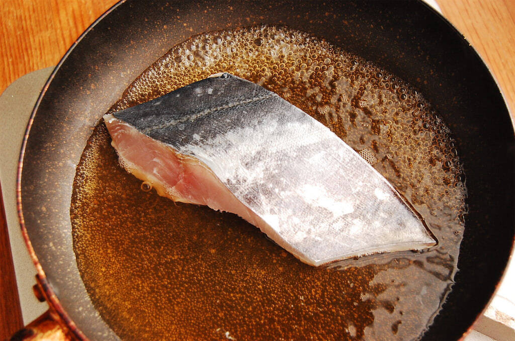 【沢煮って知ってる？】余り野菜がごちそうに変わる「サワラと千切り野菜の沢煮」作ってみた！これが滋味か…