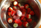 「【いちごを3週間楽しむ裏ワザ】旬を過ぎても「まるごとフレッシュ煮」ならおいしさキープ！濃厚でジューシー♪」の画像3