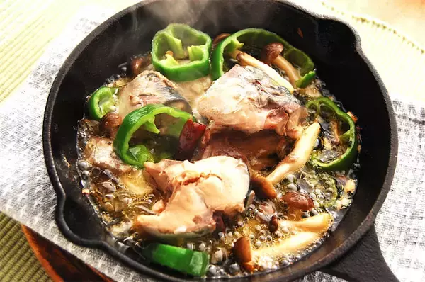 【サバ缶のおしゃレシピ】オリーブオイルで煮込み5分！「サバのアヒージョ」を作ってみた♪お財布にも優し～