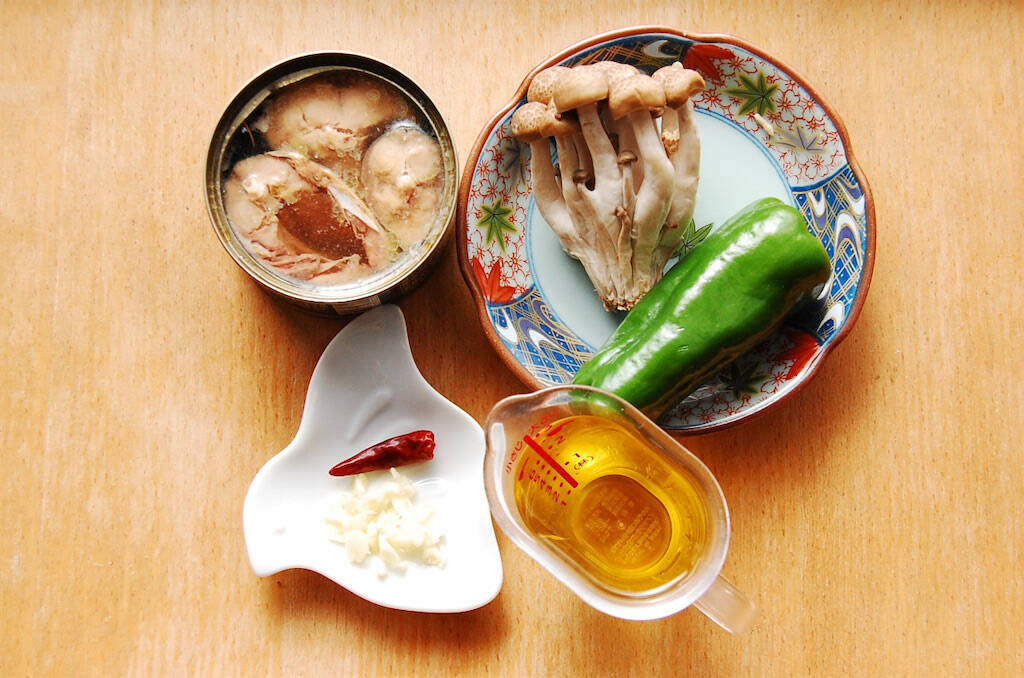 【サバ缶のおしゃレシピ】オリーブオイルで煮込み5分！「サバのアヒージョ」を作ってみた♪お財布にも優し～