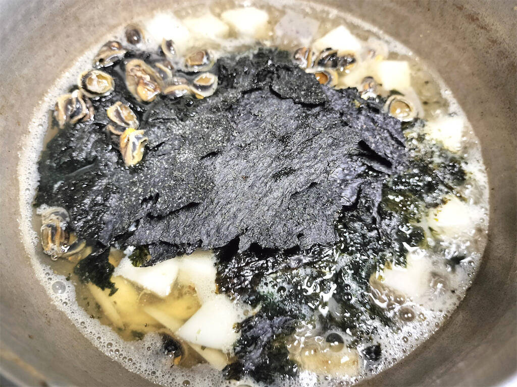 【絶品！郷土メシ】出雲の激レア料理「のりふで」作ってみた！岩のりとべべ貝が旨さのカギ！…べべ貝ってなに？