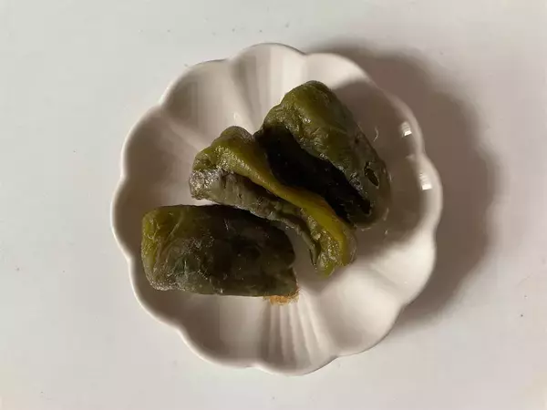 「【ピーマン大量消費】口の中でトロンと消える♡「丸ごと煮びたし」作ろう！種やワタ、ヘタまで旨っ【包丁いらず】」の画像
