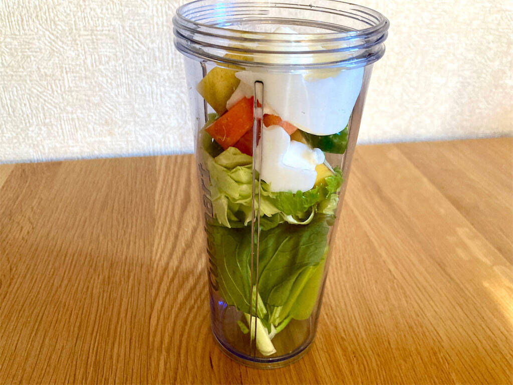 レミさんが毎朝飲んでる「特製野菜ジュース」をお試し♪バナナの皮もリンゴの芯も野菜もまるっと使うの⁉