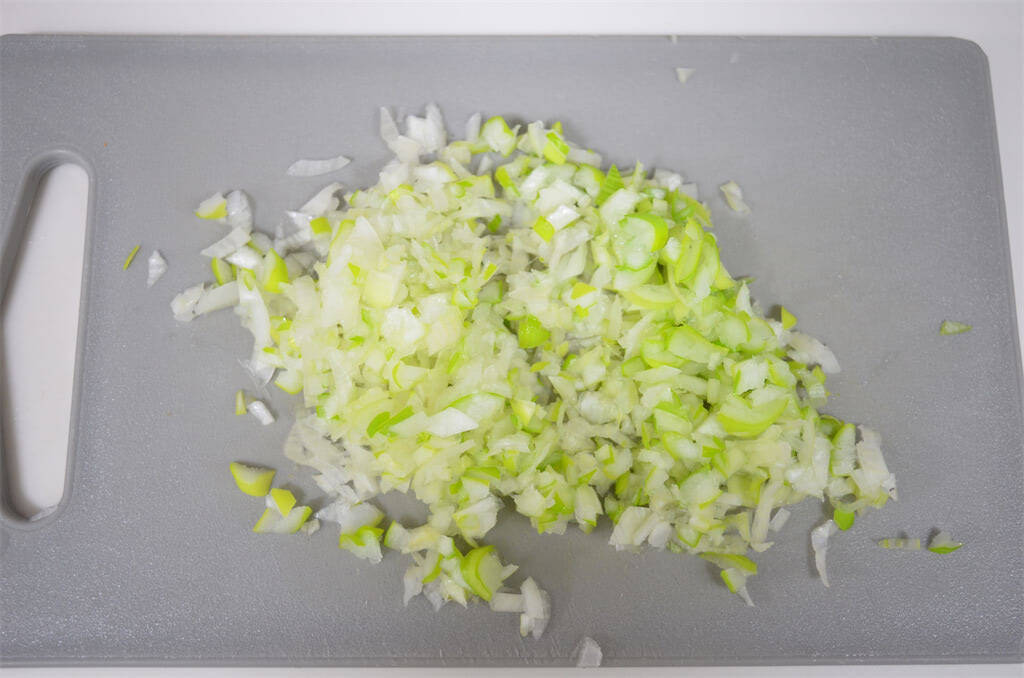 【秋はしいたけでしょ！】肉汁と旨味のハーモニー♡「農家直伝しいたけの肉詰め」は豆腐でジューシーレベルMAX