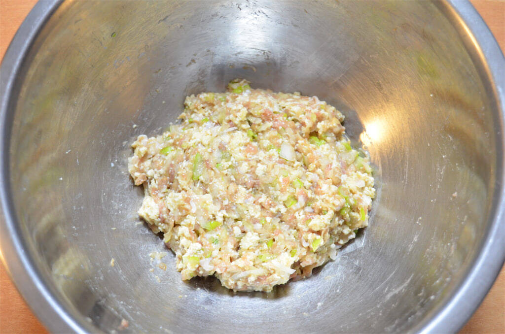【秋はしいたけでしょ！】肉汁と旨味のハーモニー♡「農家直伝しいたけの肉詰め」は豆腐でジューシーレベルMAX
