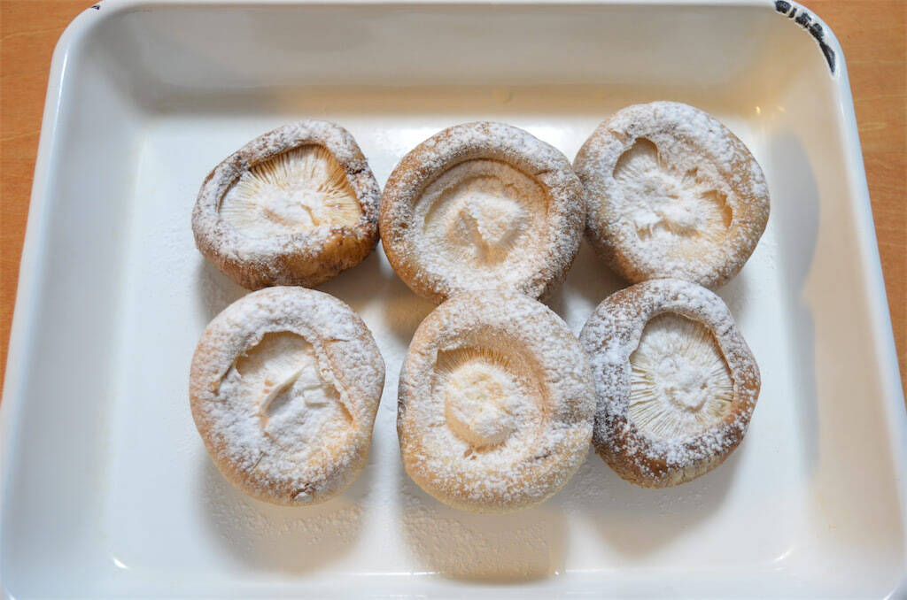 【秋はしいたけでしょ！】肉汁と旨味のハーモニー♡「農家直伝しいたけの肉詰め」は豆腐でジューシーレベルMAX