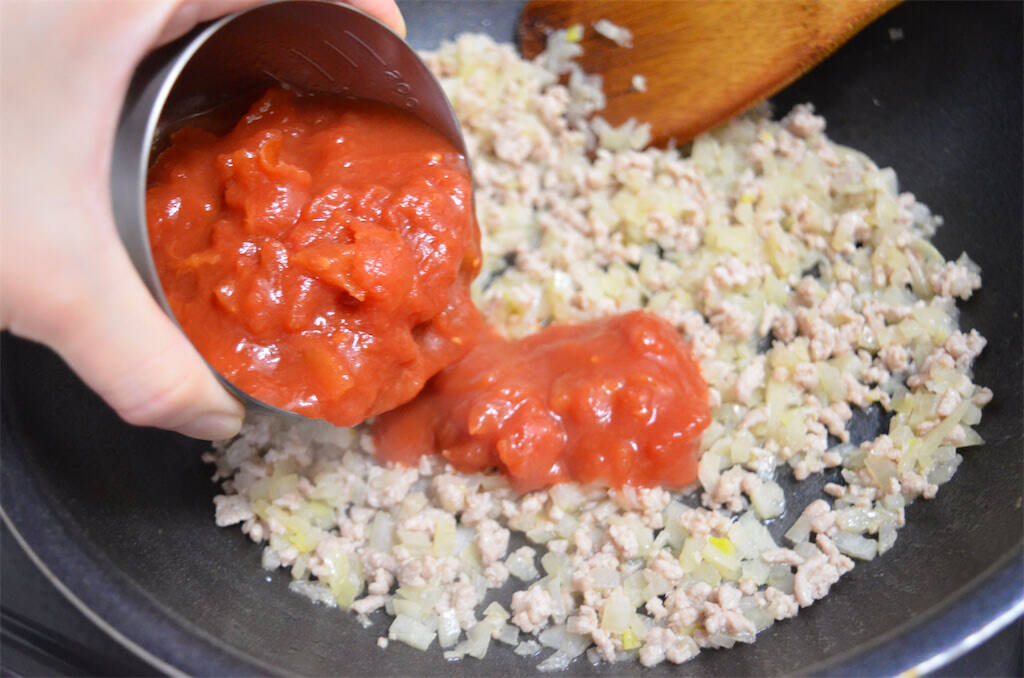 【なすは「油ナシ」で焼くべし】そのままミートグラタンにのせたら大正解♡軽い食べ心地なのに濃厚な食べ応え♪