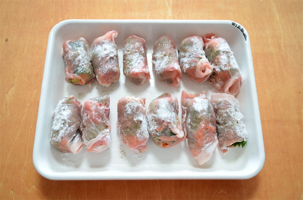 【ポリポリ食感がお肉にマッチ】なんときゅうりを巻く「肉巻き」作ってみた！オイキムチっぽいけど和風♪