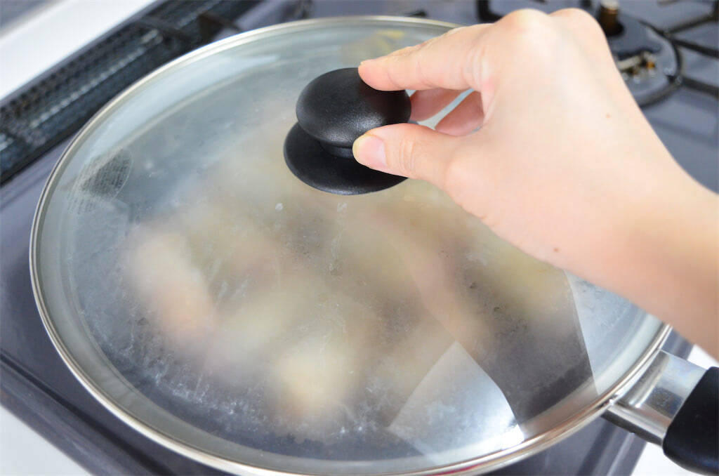 【ポリポリ食感がお肉にマッチ】なんときゅうりを巻く「肉巻き」作ってみた！オイキムチっぽいけど和風♪