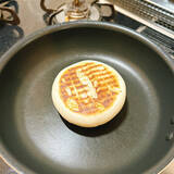 「【飲む肉まん!?】新宿中村屋の中華まんを焼いてスープにドボン！「小籠包風スープ」が寒い夜に沁みる♡」の画像9