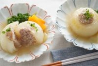 【春限定の肉汁爆弾】甘～いエキスたっぷり「新玉ねぎのひき肉詰め」作ってみた！バターでコク増し♡