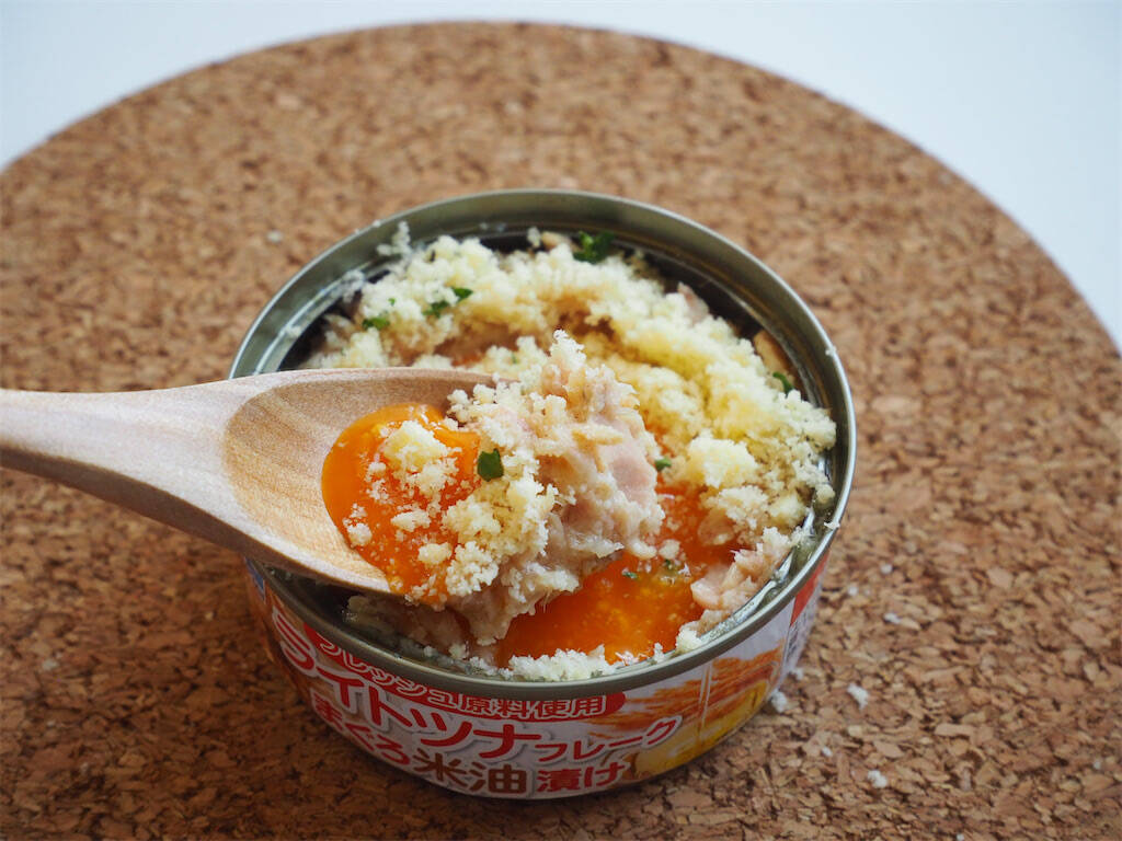 【反則級ズボラ飯】ツナ缶をそのまま器に!?火も包丁も不要「ツナボナーラ」作ってみた！濃厚コクうま♡