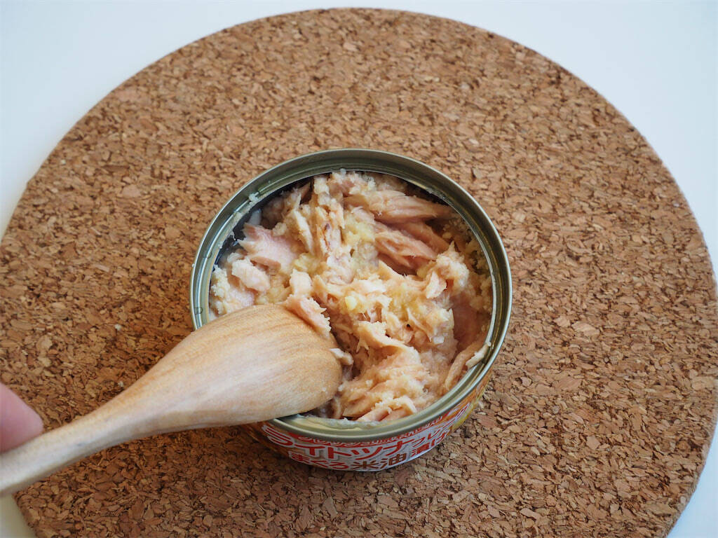 【反則級ズボラ飯】ツナ缶をそのまま器に!?火も包丁も不要「ツナボナーラ」作ってみた！濃厚コクうま♡