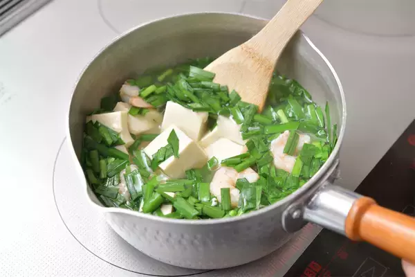 「【ニラ農家直伝レシピ】豆腐にニラあんが絡む～「豆腐のニラあんスープ」あっさり味で暑い日にも◎」の画像