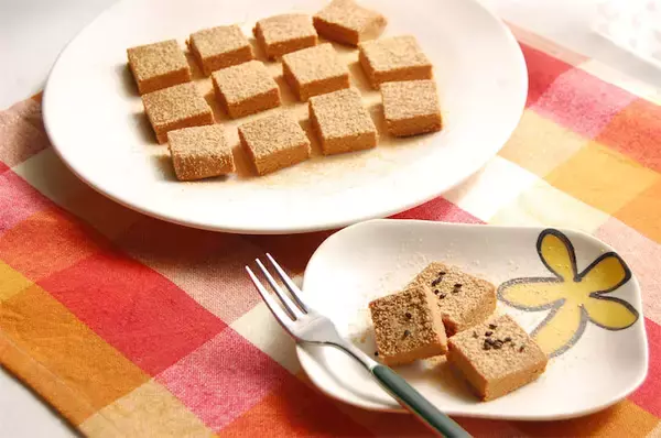 【爆速スイーツ】混ぜて整えるだけって簡単すぎやしない？生チョコならぬ「生きな粉」に挑戦♪