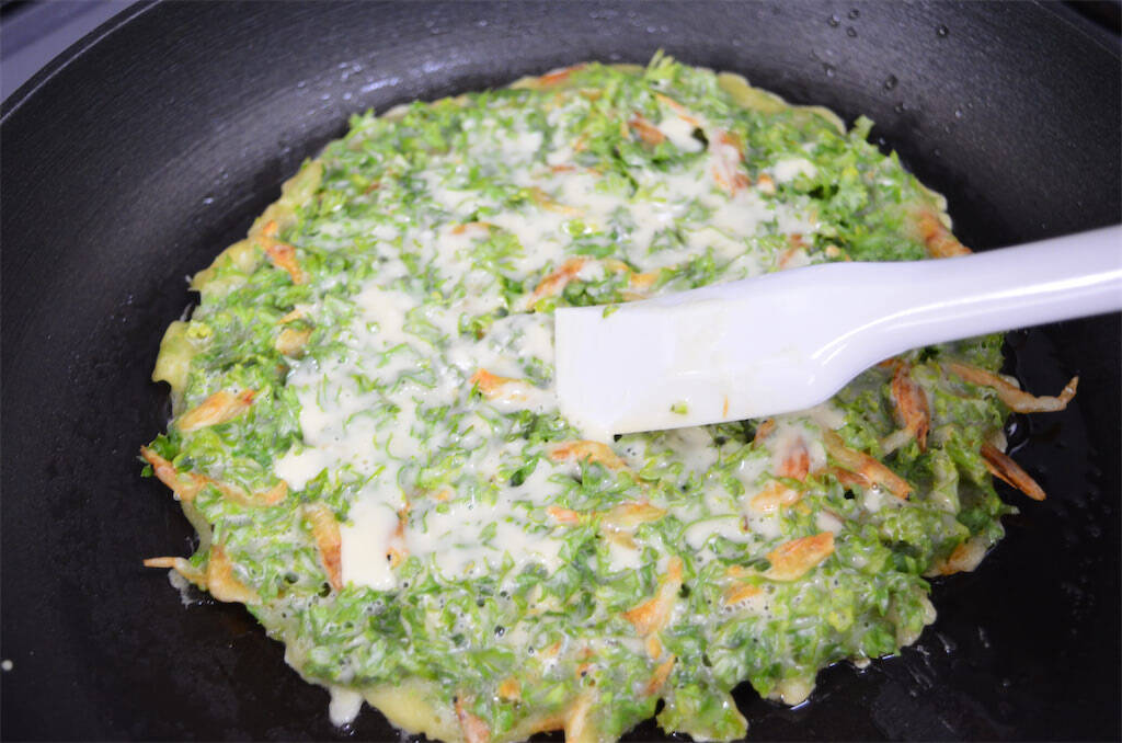 【パセリ大量消費】ただの飾りはもったいない！「パセリのチヂミ」に挑戦!!干しエビの旨味に爽やか風味が絡む～