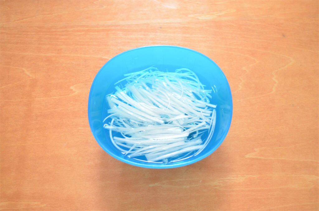 【レタスで包むだけで本格中華に！】豚肉炒めを「レタス」にイン！した結果…シンプルに手が止まらない件