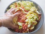 「【小麦粉ゼロのお好み焼き】フライパンで生地混ぜて焼くだけ！春キャベ＆豚ひき肉で特大に作ってみた♪」の画像8