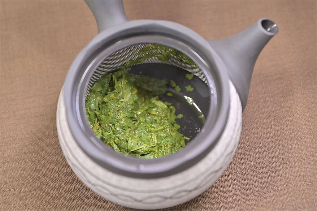 お茶は熱湯NG！農家直伝【お茶のおいしい淹れ方】その淹れ方では旨味半減!? 決め手は温度＆抽出時間！