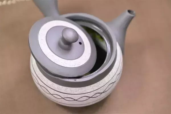 「お茶は熱湯NG！農家直伝【お茶のおいしい淹れ方】その淹れ方では旨味半減!? 決め手は温度＆抽出時間！」の画像