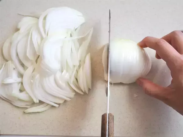 「【春の春巻きはコレで決まり】新玉ねぎ・ツナ・チーズ！メロすぎる組み合わせでパリっと揚げてみた♪トロトロ♡」の画像