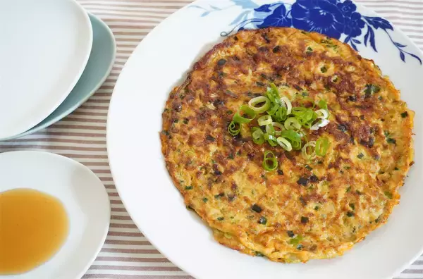 「【衝撃レシピ】餃子の具を卵でとじる!?「たまごギョーザ」作ってみた！絶妙なるまろやかさ…【農家直伝】」の画像