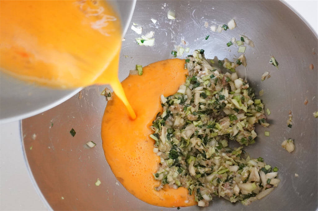 【衝撃レシピ】餃子の具を卵でとじる!?「たまごギョーザ」作ってみた！絶妙なるまろやかさ…【農家直伝】