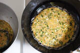 「【衝撃レシピ】餃子の具を卵でとじる!?「たまごギョーザ」作ってみた！絶妙なるまろやかさ…【農家直伝】」の画像9