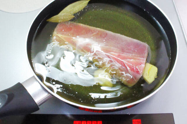 【自家製ツナ作ってみた】刺身用サクをオイルで煮るだけ！缶詰を遥かに超えるゴージャス肉厚感♪【もはやお肉】