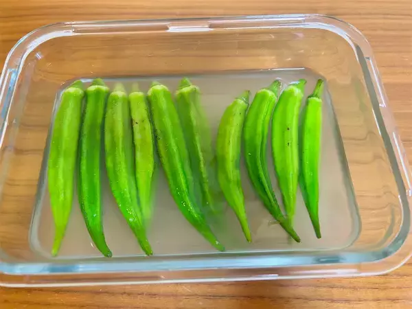 「【白だし×わさびでここまで変わる!?】箸止まらない…「オクラのお浸し」がスゴかった！爽やかな辛みがもう♡」の画像