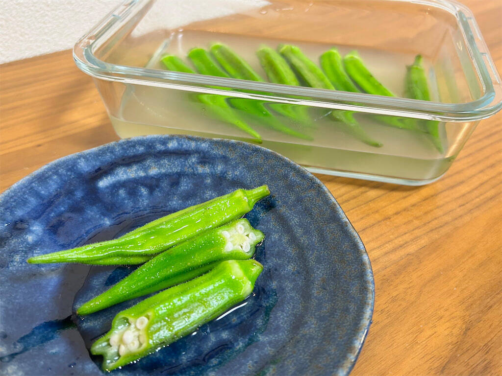 【白だし×わさびでここまで変わる!?】箸止まらない…「オクラのお浸し」がスゴかった！爽やかな辛みがもう♡