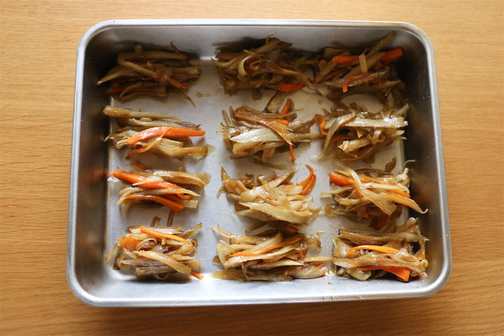 【しょうが焼きのマンネリ打破】根菜を豚肉で巻く!?「クルクルしょうが焼き」作ろう！コリコリ食感♡＆甘辛沼～