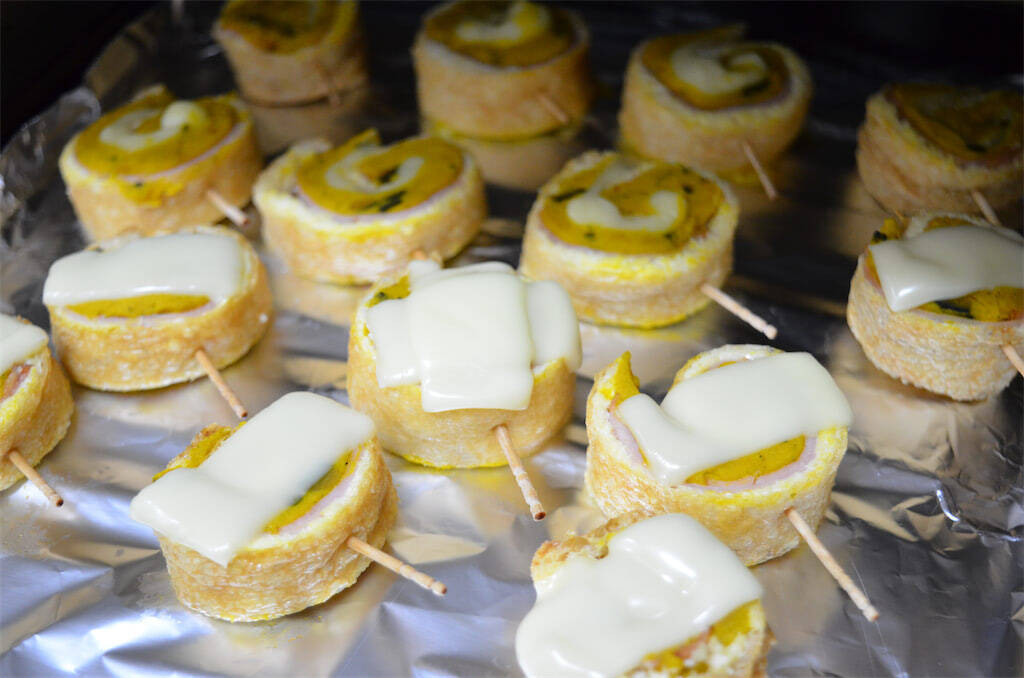 【ハマる新食感】かぼちゃサラダを巻く？油揚げで!?「和風かぼちゃピンチョス」作ってみた！【お弁当にも◎】