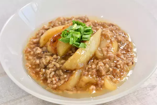 「【かぶが極甘に】香ばしく焼き目をつけて！「かぶと豚ひき肉のあんかけ」がご飯泥棒すぎる～【青髪のテツ】」の画像