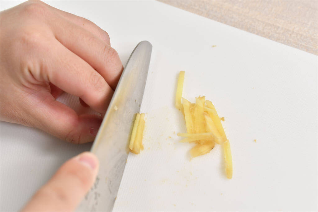 【かぶが極甘に】香ばしく焼き目をつけて！「かぶと豚ひき肉のあんかけ」がご飯泥棒すぎる～【青髪のテツ】
