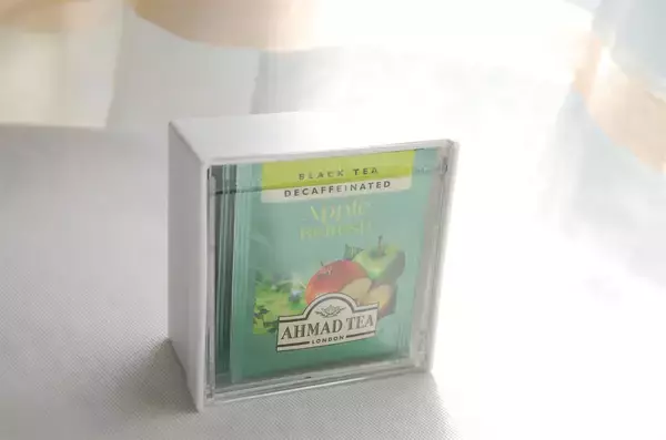 「ダイソー「マグネットスイングケース」に日常の細々したモノを収納してみた♪輪ゴム・鍵・薬…便利♪」の画像