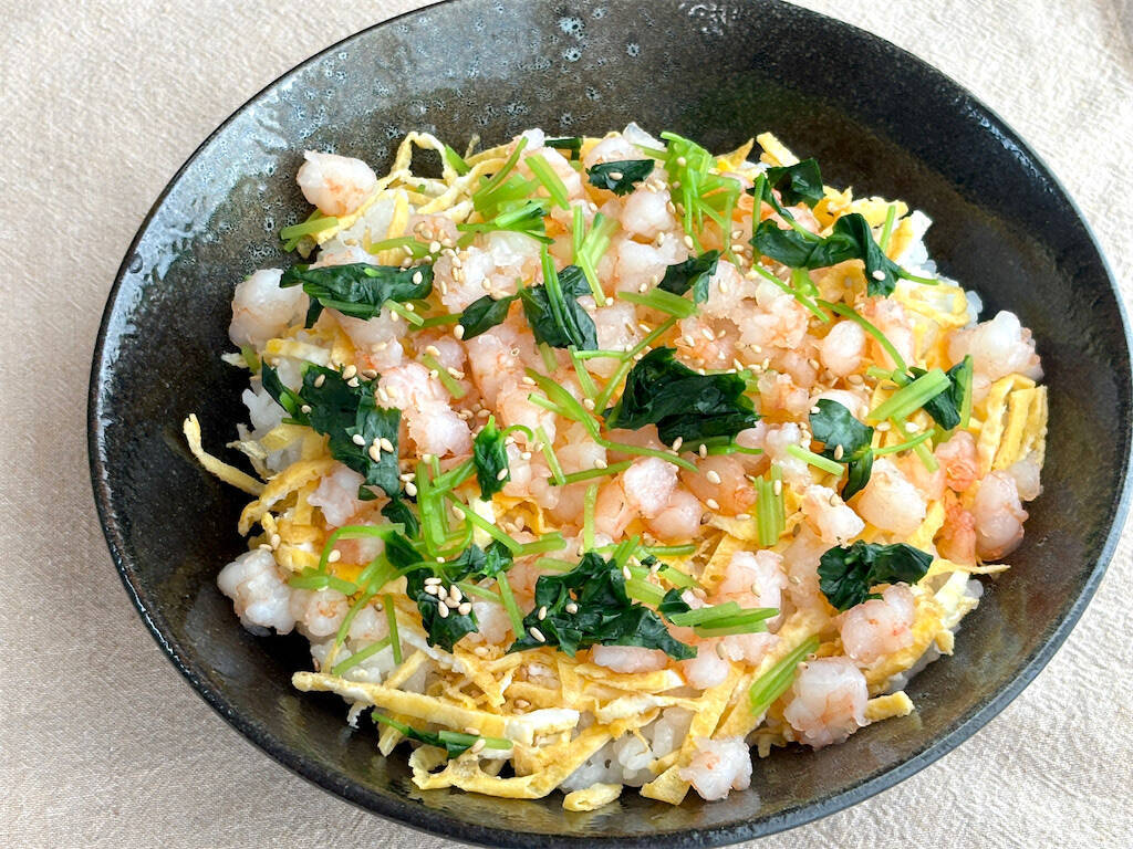 【エビの量バグってる♡】お刺身超えの濃厚ウマみ「エビそぼろのちらしずし」作ってみた！プリップリが爆発♪
