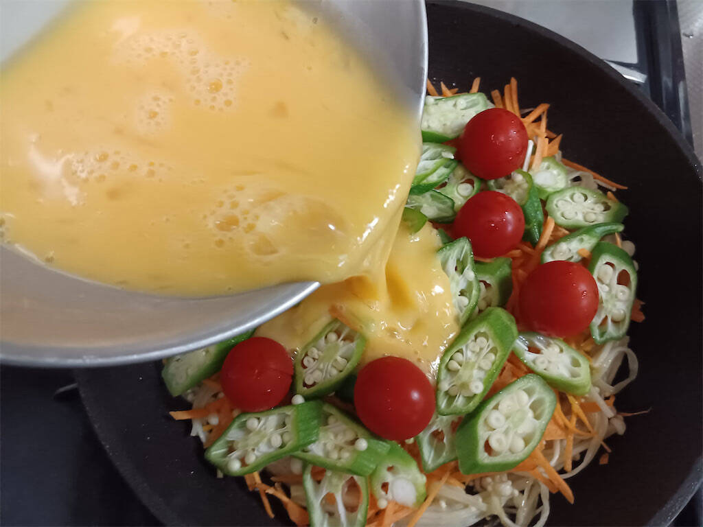 【シン・オムレツ】ピザ…ではなく「包まないオムレツ」です！9割野菜ってもうサラダじゃん？【農家直伝】